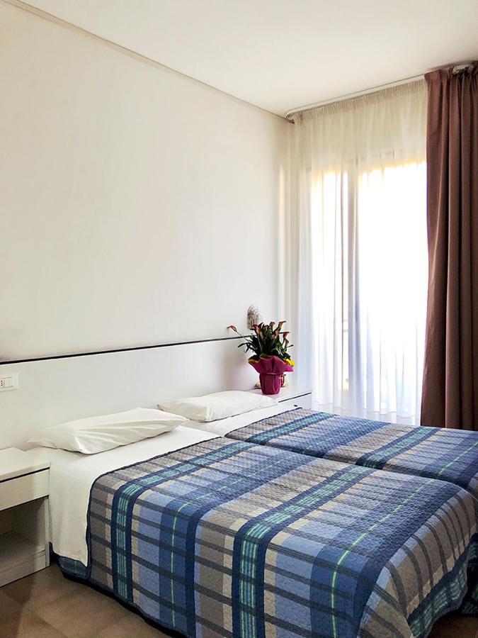 Hotel Ondina 利多迪迪耶索洛 外观 照片